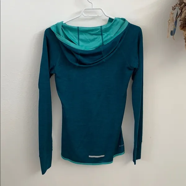 Nike Top - Image 2