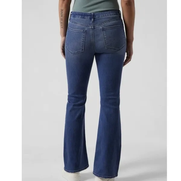 Athleta Sculptek Flare Jean In Medium Wash Size 6 - Image 2