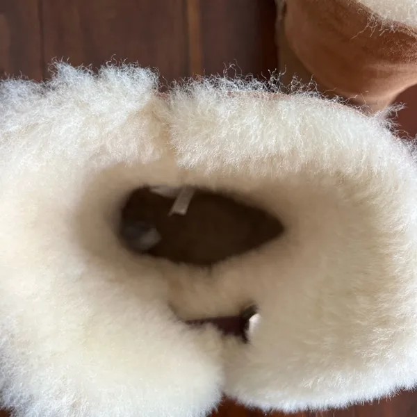 UGG Short  Boots - Image 4
