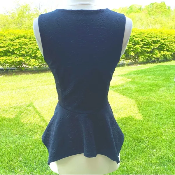 Monteau Black Peplum Textured Sleeveless Top - Image 6