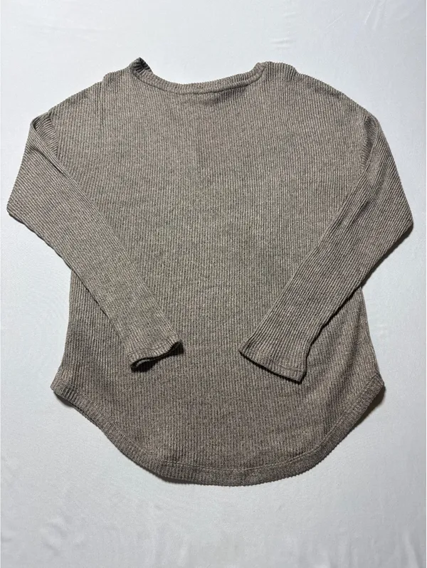 Cozy Taupe Ribbed V-Neck Sweater by no frills - Size Small - Image 7
