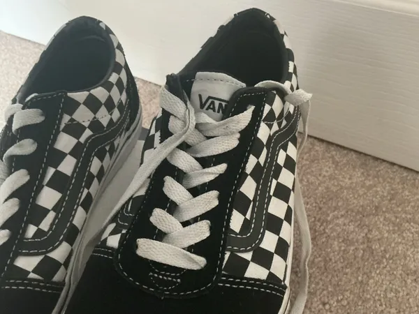 Vans Old Skool Checkerboard Sneaker- Youth Size 6/ Womens 7.5 - Image 5