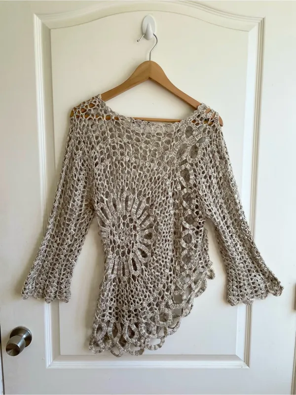 Vintage 1970s Style Crochet Knit Asymmetrical Top Size M Flare Sleeve Boho Fairy - Image 2