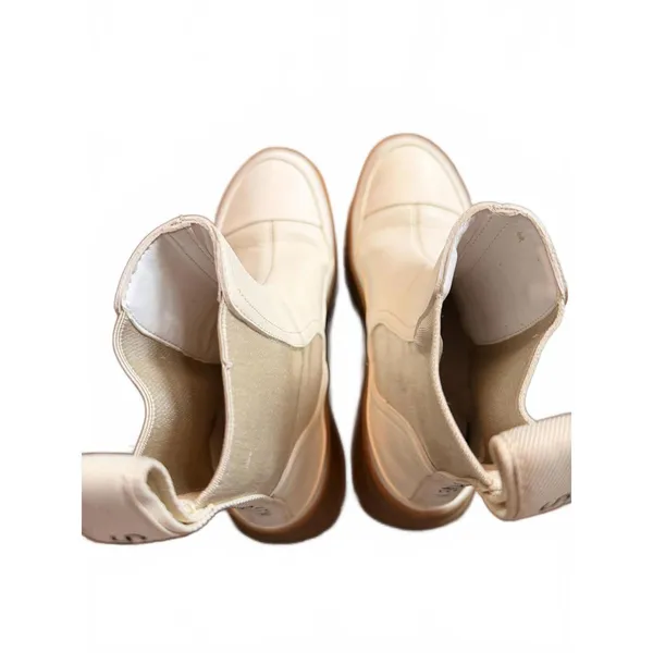 Stella McCartney Cream Chelsea Boots with Brown Sole - Image 6