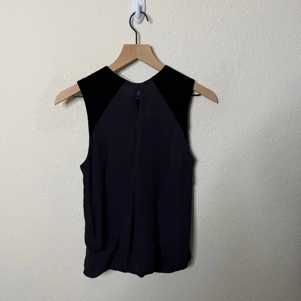 ALC Frank Silk Keyhole Sleeveless Tank Blouse Womens Size‎ S - Image 3