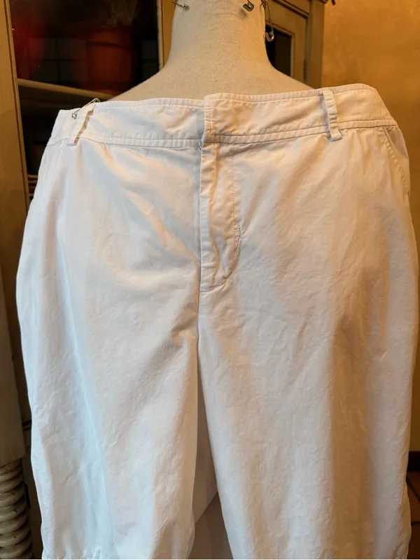 Ralph Lauren White Flat-Front Men’s Shorts - Image 2