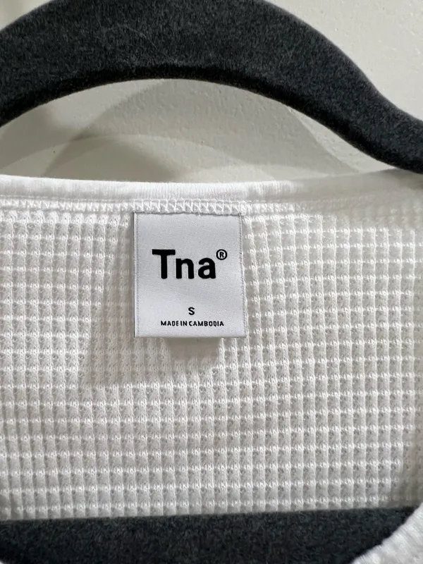 Aritzia Tna Waffle‑Knit Cropped Tee – White Textured Short Sleeve – Size S - Image 2