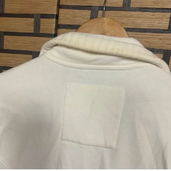 Hollister Cream Button Front Cardigan Size‎ Large - Image 7