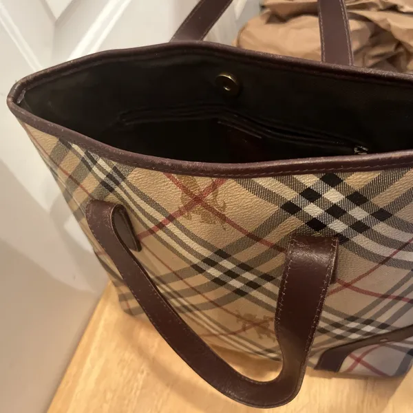 BURBERRY AUTHENTIC Nova check+‎ horse pattern, vintage purse handbag - Image 7