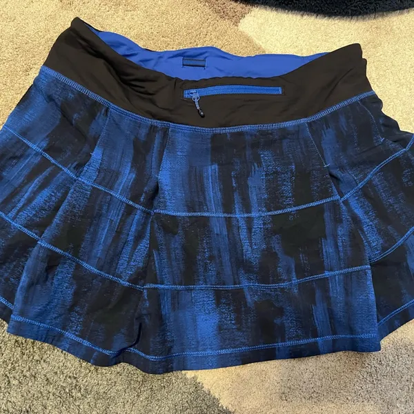 Lululemon Blue and Black Athletic Skirt - Image 2