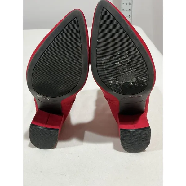 Woman’s Shein Rapid 01 Size 7 Red Pointed Toe Side Zip Chunky Heel Ankle Bootie - Image 6