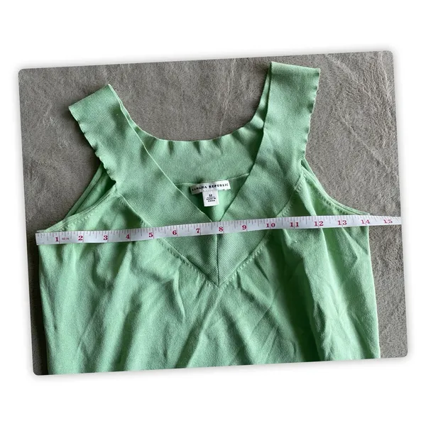 Banana Republic Silk Blend Sleeveless Sweater Tank Top Mint Green Women's M - Image 2