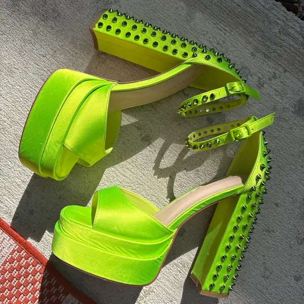Azalea Wang Spike Platform Heels Green Size 8.5 - Image 3