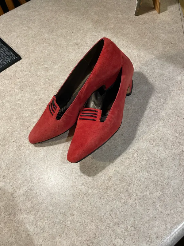 Garolini red suede kitten heels Size 10 - Image 9