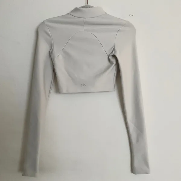 Alo Yoga Airlift Winter Warm Ski Time Long Sleeve Ivory XS - Image 6