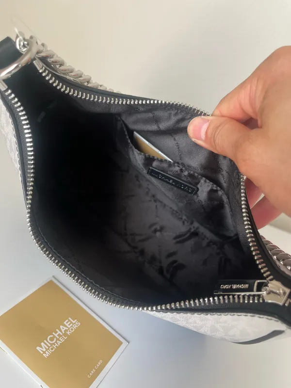 Michael Kors Jet Set Travel Large Pouchette Crossbody - Image 10
