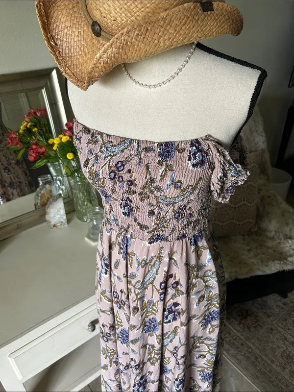 Angie Aawari nude blush, BoHo floral smocked maxi dress small - Image 8