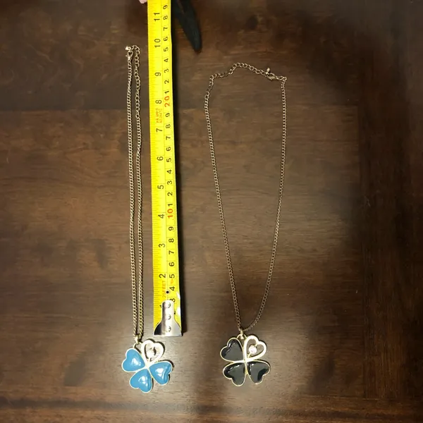 Set of two shamrock necklaces Gold - Image 5
