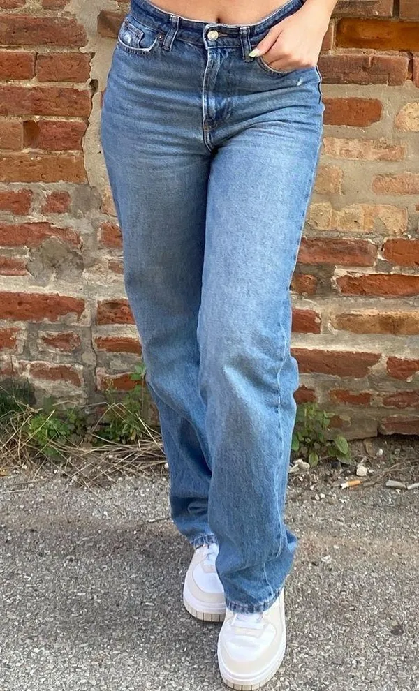 H&M Size 2 Women’s Blue Straight Jeans - Image 3