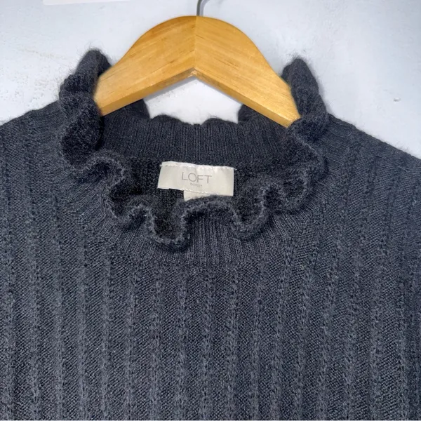 NWT Loft Outlet Ribbed‎ Ruffle Mock Neck Black Sweater Medium - Image 3