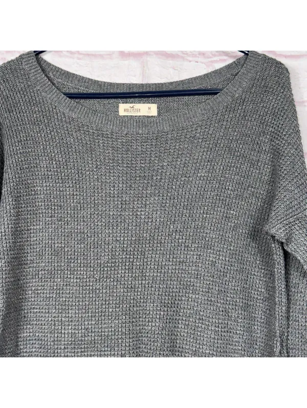 Hollister Women's Gray Knit Sweater - Size M - Image 4