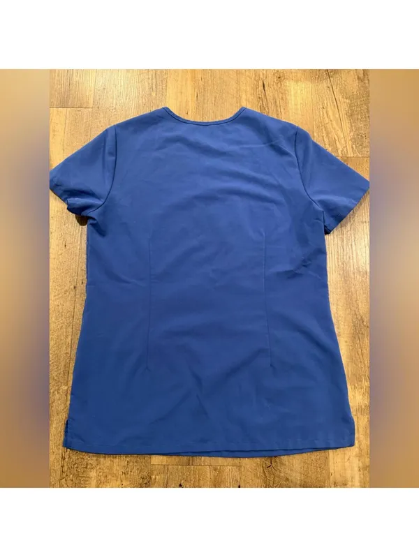 Figs Casma 3 Pocket Scrub Top XS in Denim Blue - Image 3
