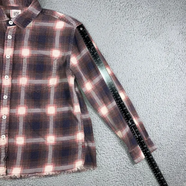 BDG Plaid Flannel Shirt Women M Raw Hem L/S Indie‎ Western Boho Retro Boxy Cabin - Image 6