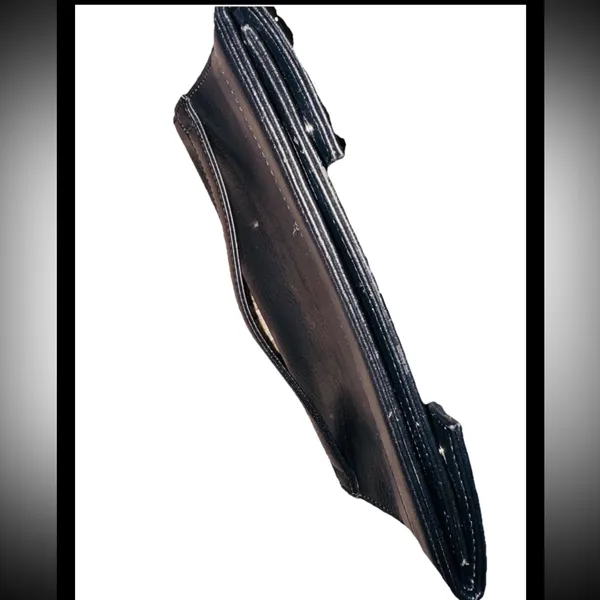 Matt & Nat SIMS Vegan Leather Clutch Minimalist Sustainable Eco Conscious Black - Image 10