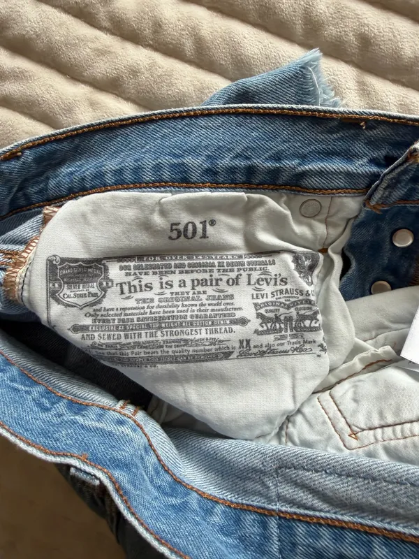 Levi’s 501 Shorts - Image 2