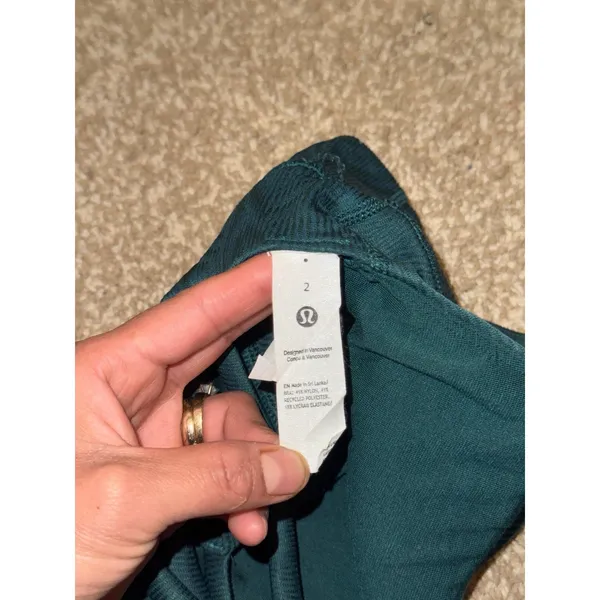 LULULEMON Sports Bra‎ Women ENERGY Longline High-Neck Green Size 2 - Image 4