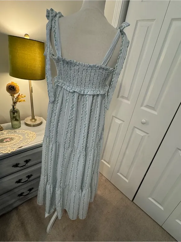 Ivory & Blue Floral Striped Smocked Tie-Shoulder Maxi Dress | Size Large - Image 8