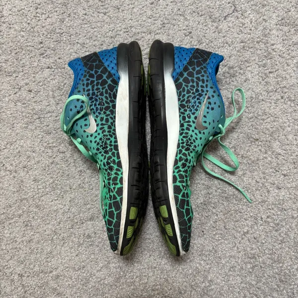 Nike Women’s Green and Blue Gradient Free TR Fit 5 Print Athletic Sneakers - Image 3