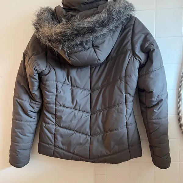Columbia Ski Jacket - Image 8
