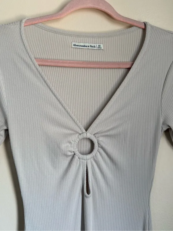Abercrombie & Fitch Ribbed O-Ring Side Slit Dress in Cream Size XS - Image 4