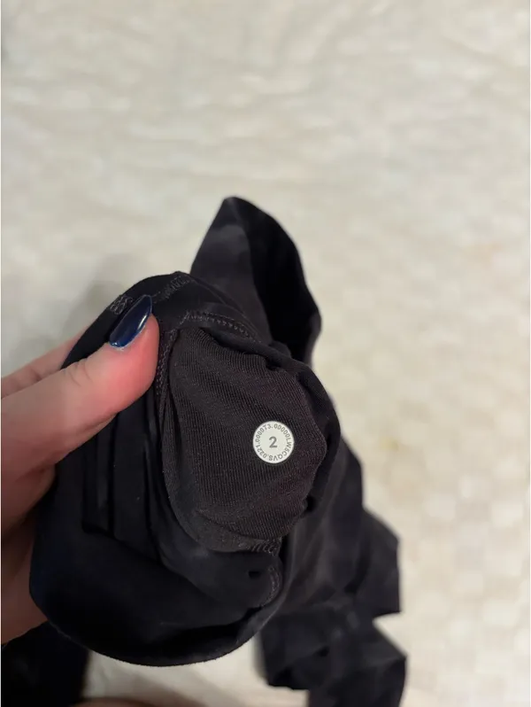 Lululemon Leggings - Image 3