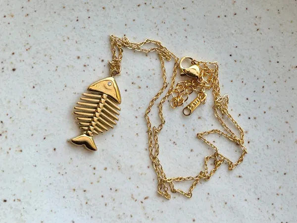 Handmade gold tone stainless steel fish necklace 🐟🌀 - Image 4