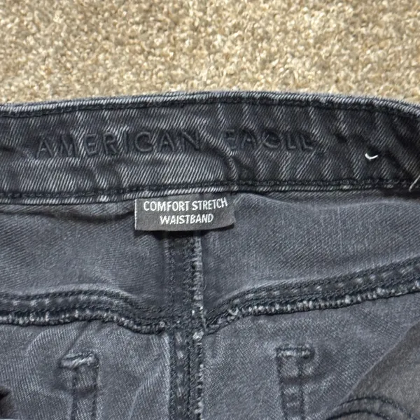 American Eagle Sz 2 cutoff highest rise mom jeans short.‎ - Image 2
