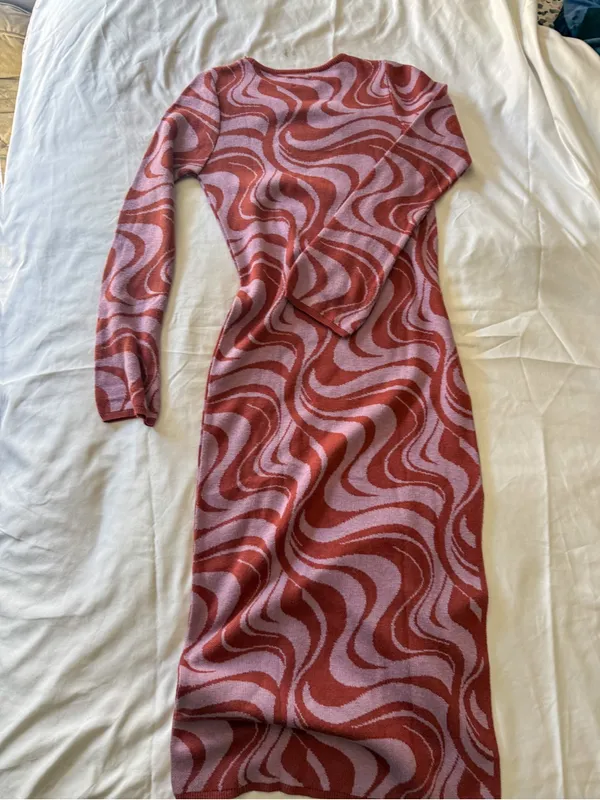 ASOS Swirl-Print Maxi Dress in Dusty Rose and Light Pink - Image 2
