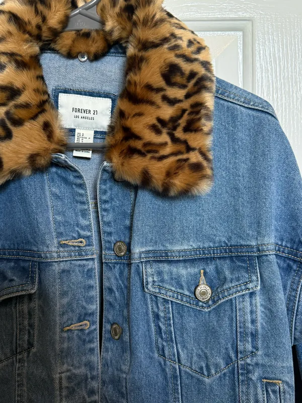 Forever 21 Cheetah Denim Jacket Fur - Image 2