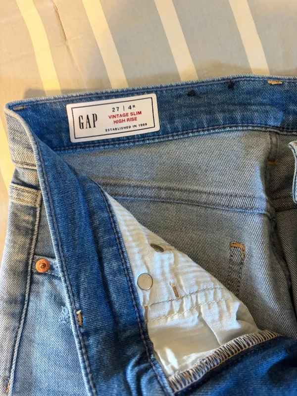 Gap Vintage Slim High-Rise Jeans - Image 2