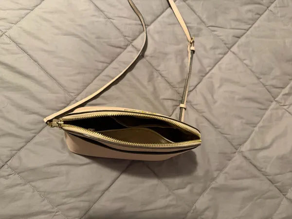 Michael Kors Crossbody - Image 3