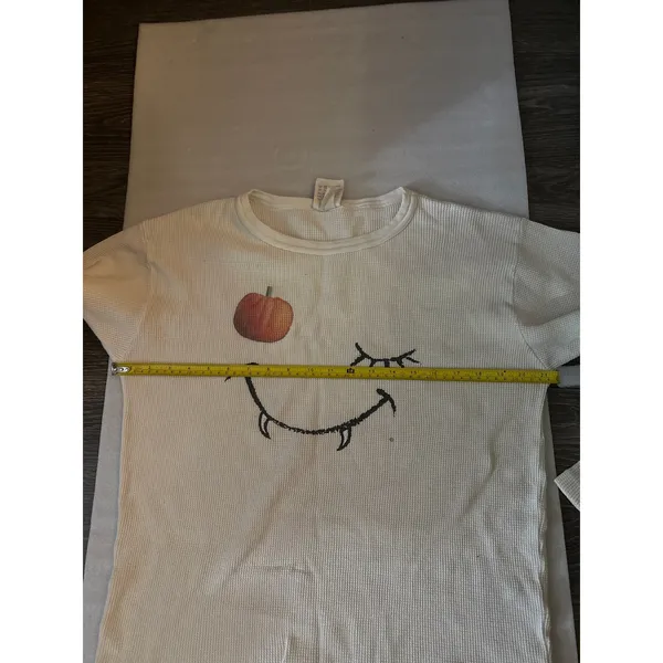 VTG Halloween Maze Cream Crewneck Thermal Sweatshirt L Casual Holiday Vampire - Image 5