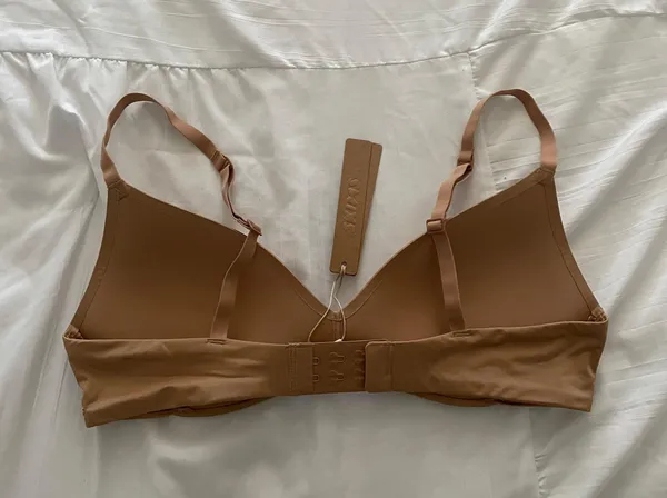 SKIMS wireless form push up plunge bra ochre - Image 8