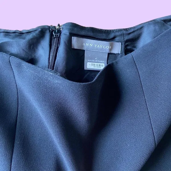 Vintage y2k Ann Taylor Black Fit and Flare Mermaid Style Skirt 🔥 - Image 3