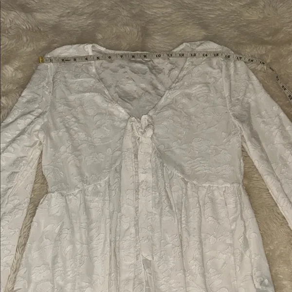 White Lace Longsleeve Top With Bell Sleeves 70s - Image 4