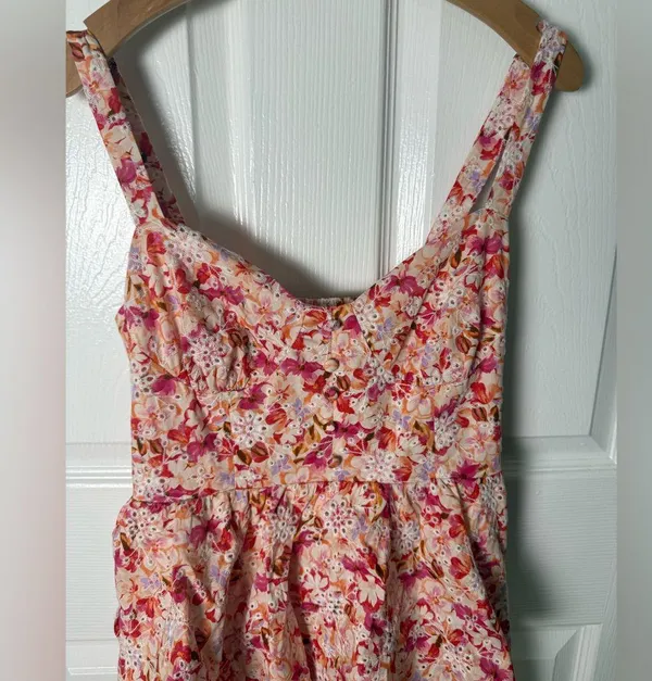 ASTR The Label Midsummer Eyelet Tiered Maxi Dress XS - Image 4