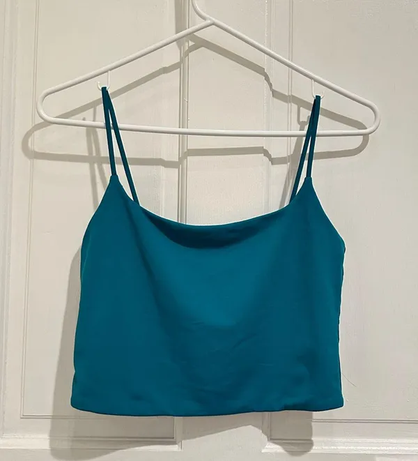 Aritzia Babaton Contour Cami Top - Image 2