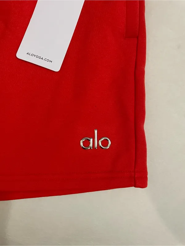 ALO Yoga Accolade NWT Relax Fit Bright Red Fleece Shorts Size M - Image 5