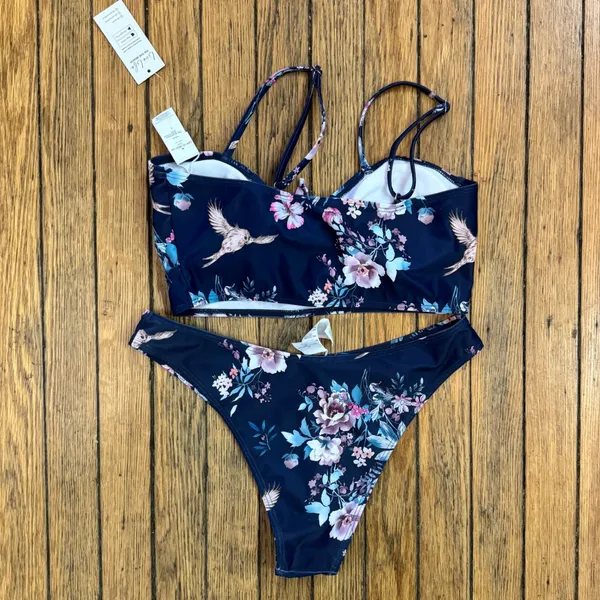 Cupshe Floral Print Tie Front Swimsuit Two Piece‎ Bathing Suit Medium - Image 9