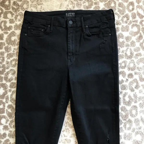 NWOT Mother Looker Ankle Fray Jeans in Guilty As Sin Distressed - Image 8